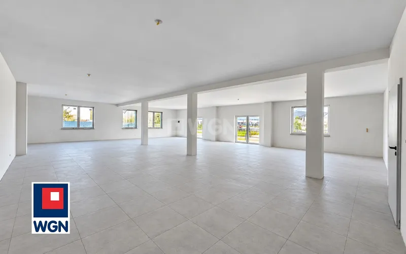 Lokal usługowy na  wynajem Reda - LOKAL USŁUGOWY 213 m2 | PARTER| duże witryny | parking| teren zielony