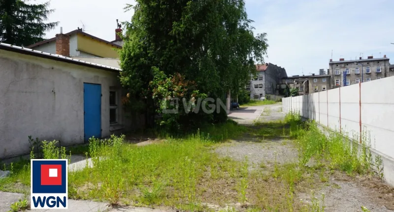 Obiekt komercyjny na  wynajem Częstochowa - Do wynajmu obiekt na dużej działce
